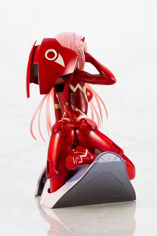 DARLING in the FRANXX - Zero Two 1/7 Complete Figure