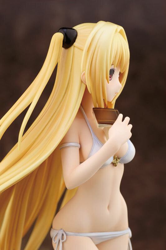 Golden Darkness White Swimsuit ver. [To Love-Ru Darkness] [1/7 Complete Figure]