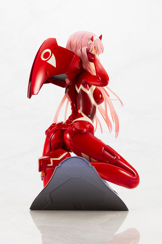 DARLING in the FRANXX - Zero Two 1/7 Complete Figure