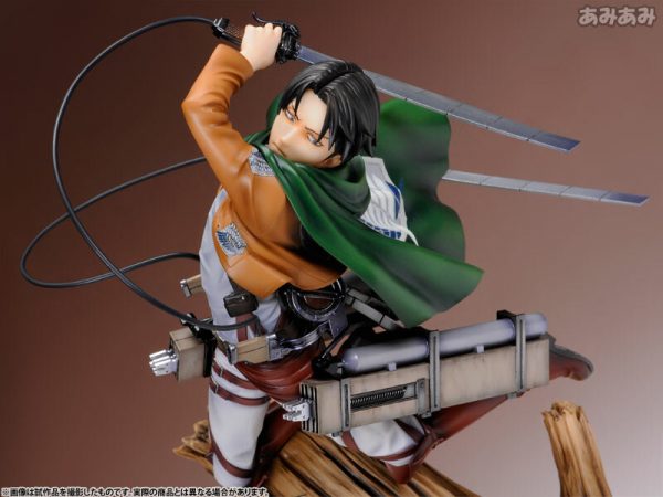 Levi - Attack on Titan [1/8 Complete Figure]