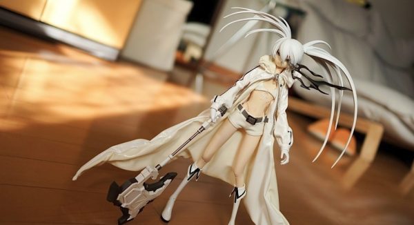 Black Rock Shooter ~ White Ver. ~ 1/6 Complete Figure