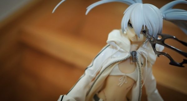 Black Rock Shooter ~ White Ver. ~ 1/6 Complete Figure