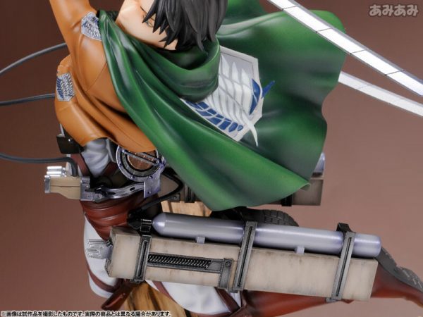 Levi - Attack on Titan [1/8 Complete Figure]