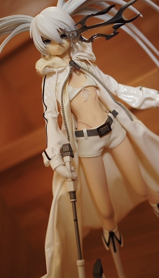 Black Rock Shooter ~ White Ver. ~ 1/6 Complete Figure