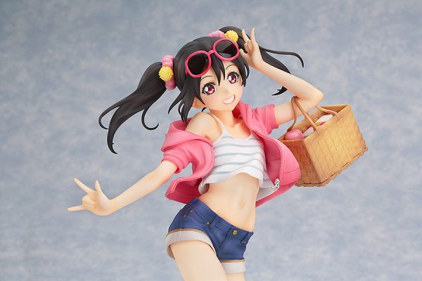 Nico Yazawa: Picnic Girl 1/8 Complete Figure LoveLive!