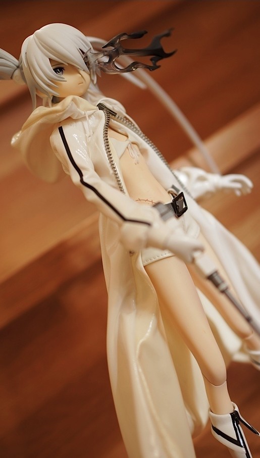 Black Rock Shooter ~ White Ver. ~ 1/6 Complete Figure