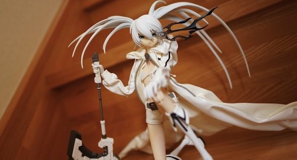 Black Rock Shooter ~ White Ver. ~ 1/6 Complete Figure