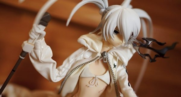 Black Rock Shooter ~ White Ver. ~ 1/6 Complete Figure