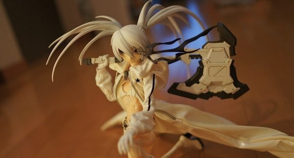 Black Rock Shooter ~ White Ver. ~ 1/6 Complete Figure