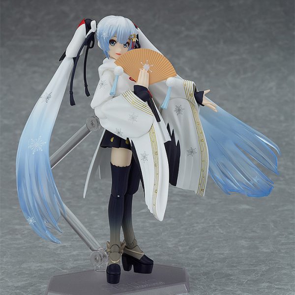 Figma EX-045. Snow Miku: Crane Priestess ver.