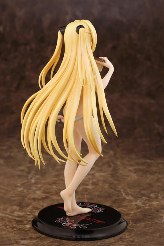 Golden Darkness White Swimsuit ver. [To Love-Ru Darkness] [1/7 Complete Figure]