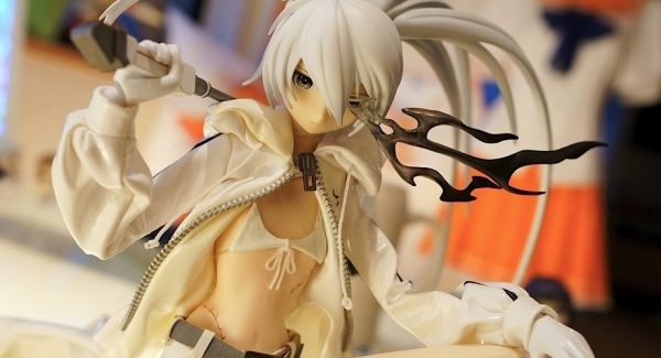 Black Rock Shooter ~ White Ver. ~ 1/6 Complete Figure