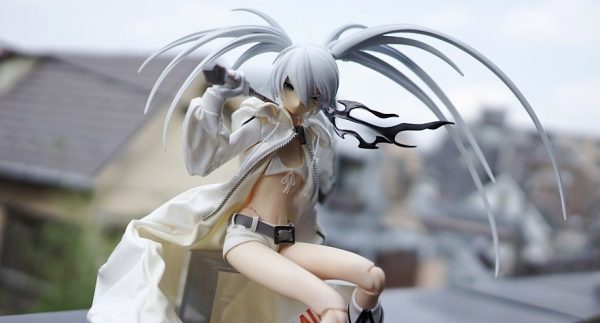 Black Rock Shooter ~ White Ver. ~ 1/6 Complete Figure