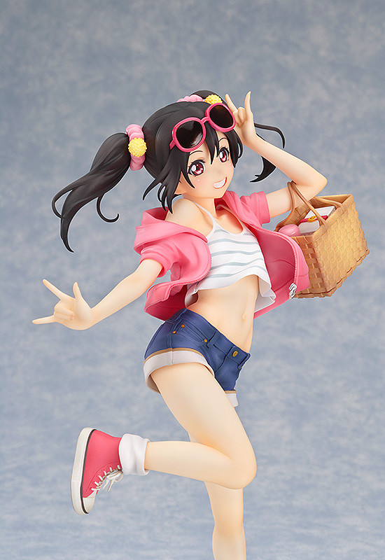 Nico Yazawa: Picnic Girl 1/8 Complete Figure LoveLive!