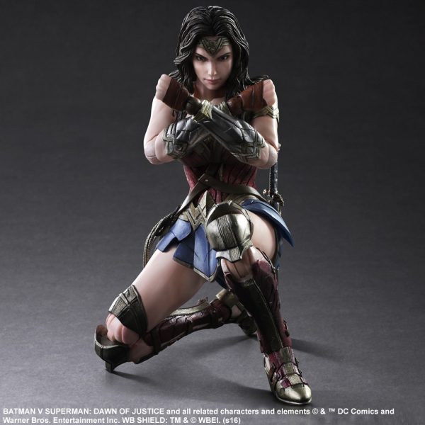 PLAY ARTS WONDER WOMAN BATMAN V SUPERMAN: DAWN OF JUSTICE / ЧУДО ЖЕНЩИНА ФИГУРКА