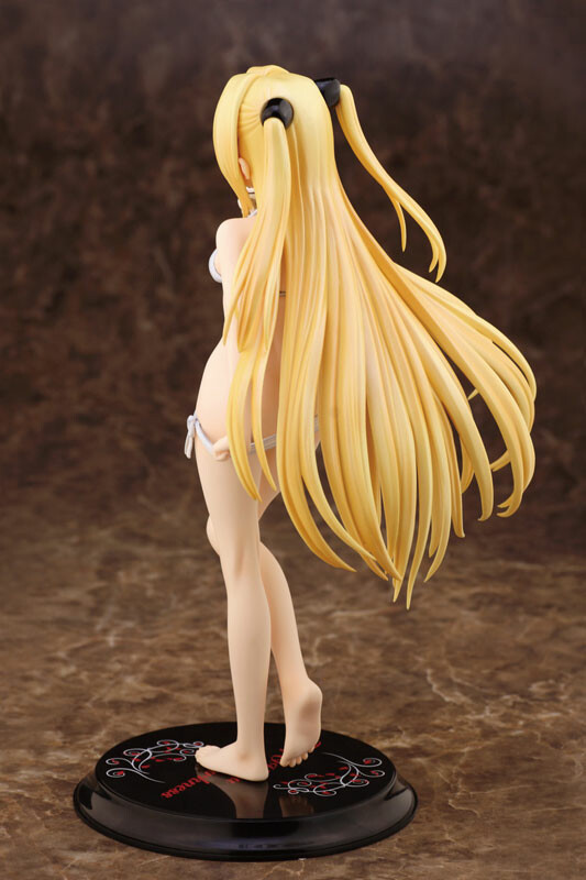 Golden Darkness White Swimsuit ver. [To Love-Ru Darkness] [1/7 Complete Figure]