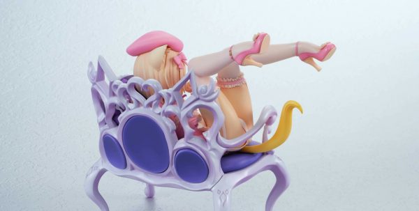 Fluffy Cat and Chair 1/8