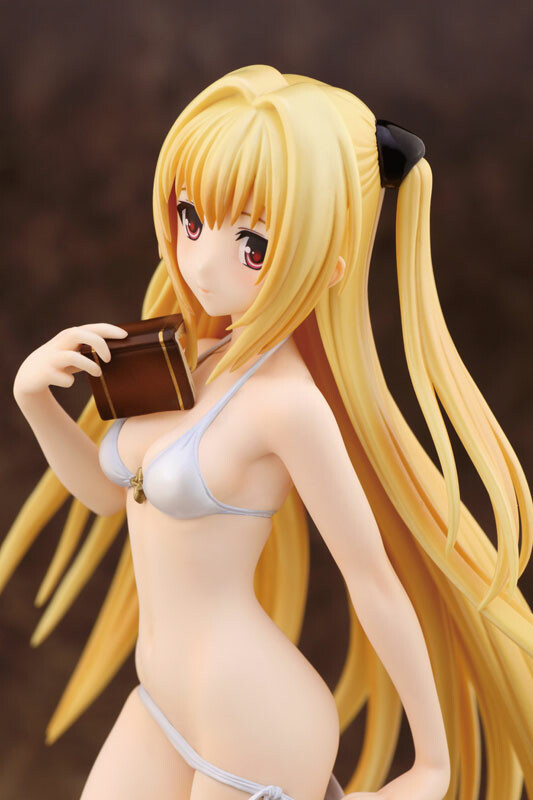 Golden Darkness White Swimsuit ver. [To Love-Ru Darkness] [1/7 Complete Figure]