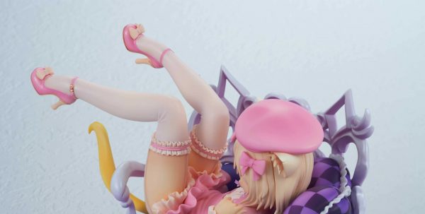 Fluffy Cat and Chair 1/8