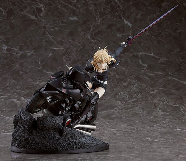 Fate/Grand Order Saber/Altria Pendragon (Alter) & Cuirassier Noir