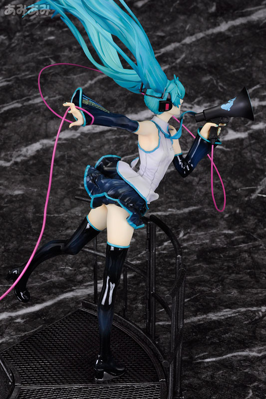 Character Vocal Series 01. Hatsune Miku Love is War ver. Vocaloid