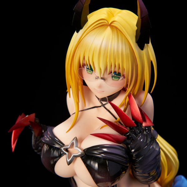 To LOVEru Darkness - Tearju Lunatique - Darkness ver. (Union Creative International Ltd)