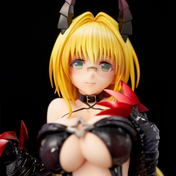 To LOVEru Darkness - Tearju Lunatique - Darkness ver. (Union Creative International Ltd)