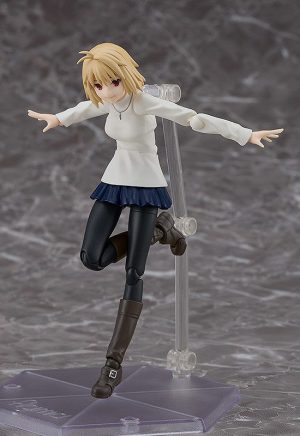 tsukihime-a-piece-of-blue-glass-moon-arcueid-brunestud-figma-612-2.jpg