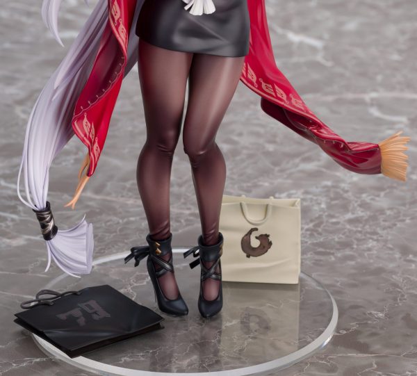 Azur Lane - Belfast - Shopping with the Chief Maid Ver.