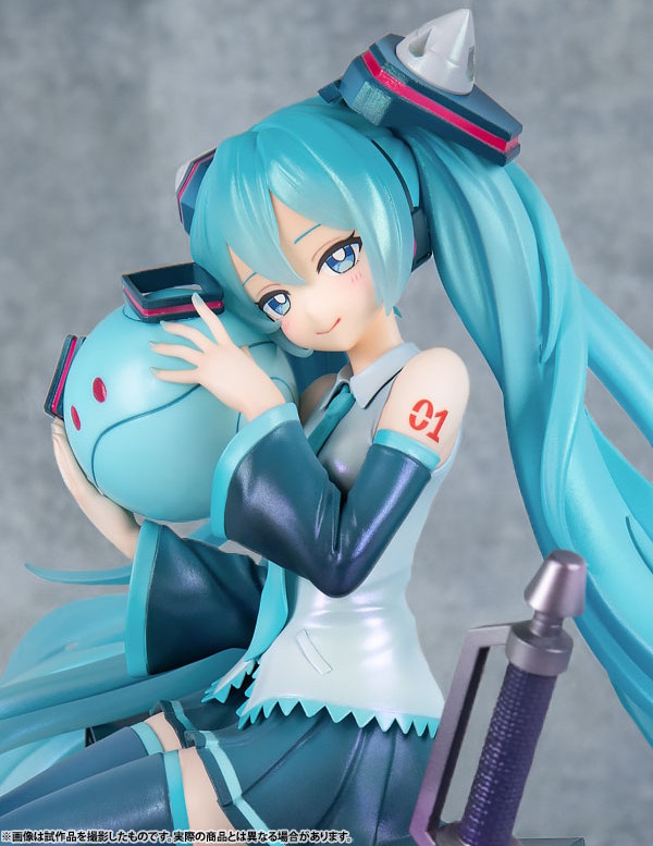 Kidou Senshi Gundam 00 - Piapro Characters - Haro - Hatsune Miku - Gundam x Miku Anniversary Special Project - Lucrea - 1/7 (MegaHouse)
